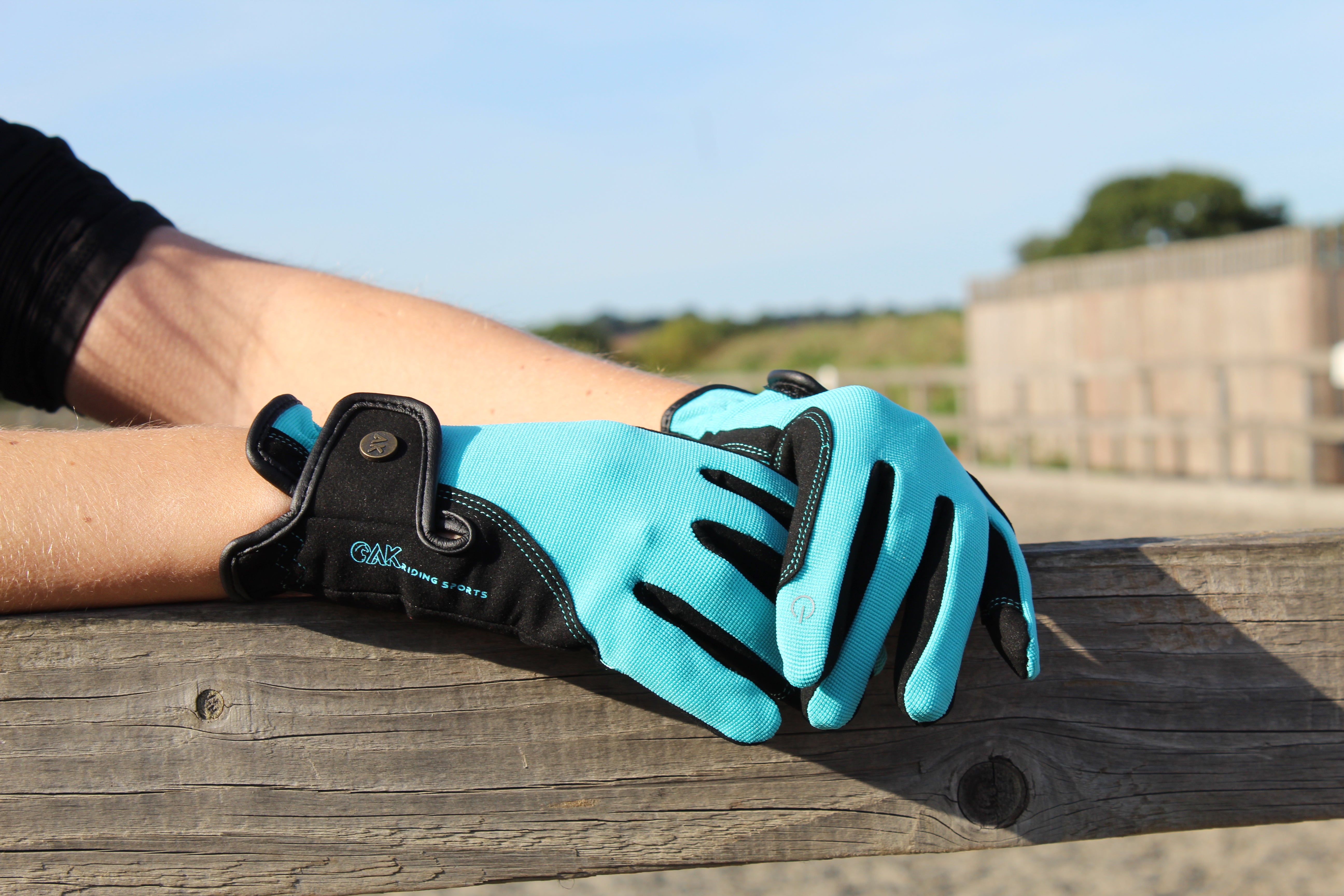 SUMMER GLOVES